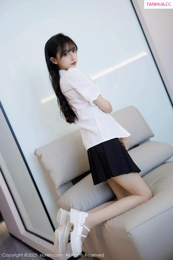   [XiuRen]高清写真图 2025.03.25 No.10067 樱桃小阑子 西安旅拍第8张图片